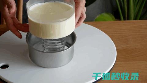 蛋糕脱模：为什么有些蛋糕会粘在模具上 (蛋糕脱模为什么会粘底)